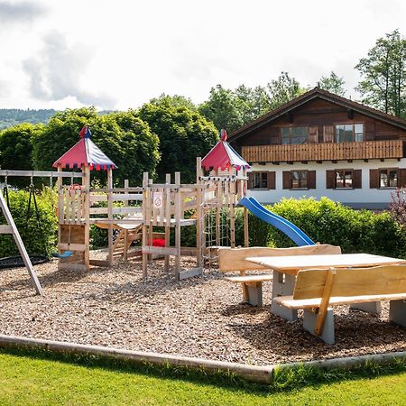 Bernrieder Hof Hotel ภายนอก รูปภาพ