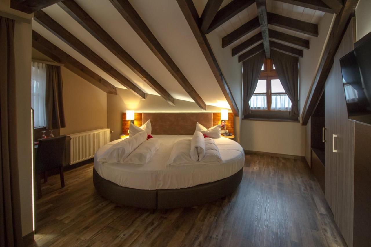 Bernrieder Hof Hotel ภายนอก รูปภาพ