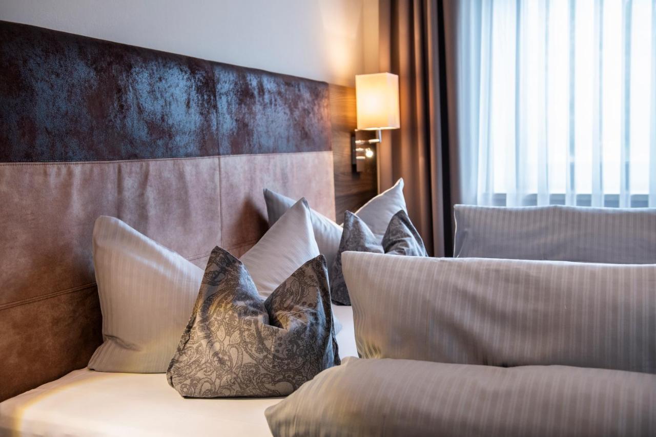 Bernrieder Hof Hotel ภายนอก รูปภาพ