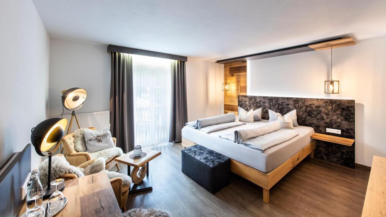 Bernrieder Hof Hotel ภายนอก รูปภาพ