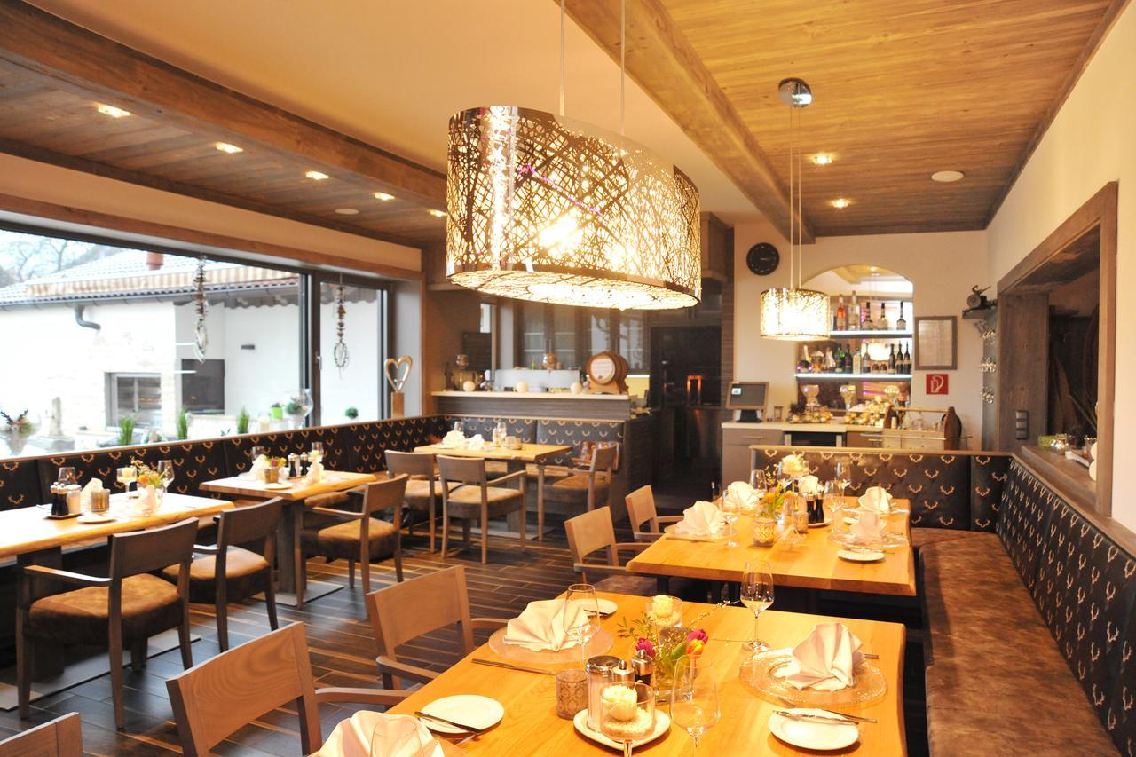 Bernrieder Hof Hotel ภายนอก รูปภาพ